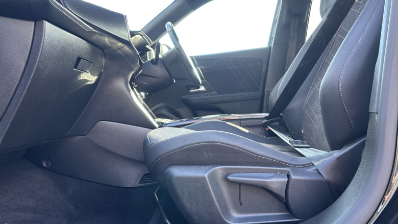 Vauxhall Mokka 100kW Ultimate 50kWh 5dr Auto Electric Hatchback